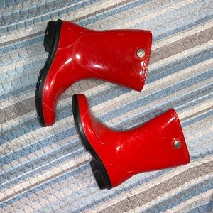 Ugg rain boots womens 9